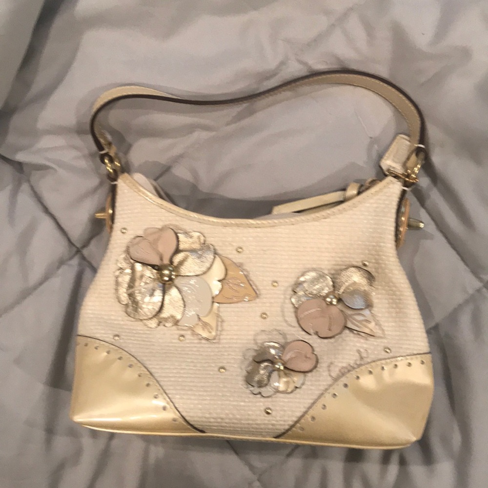 Adorable purse for a young girl❤️